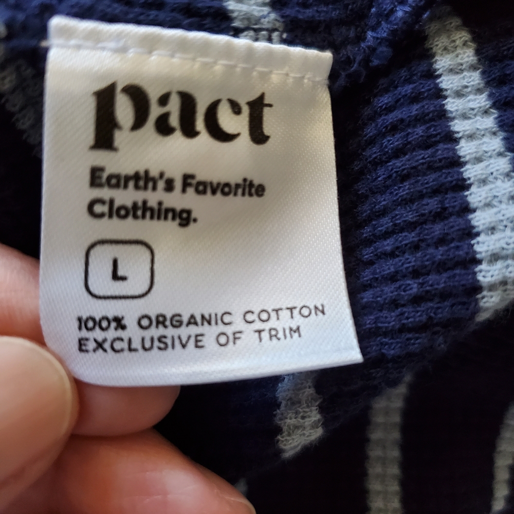 Pact 100% Orangic Cotton Waffle Knit Cowl Neck Pullover. Size Large - Picture 7 of 7